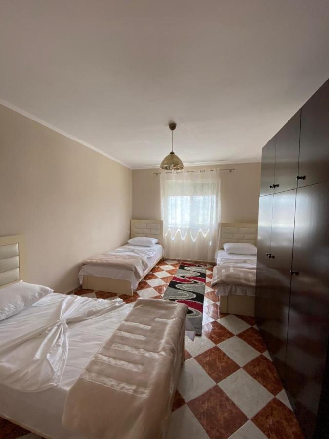 Dibra'S Apartment Shkodra Exterior foto